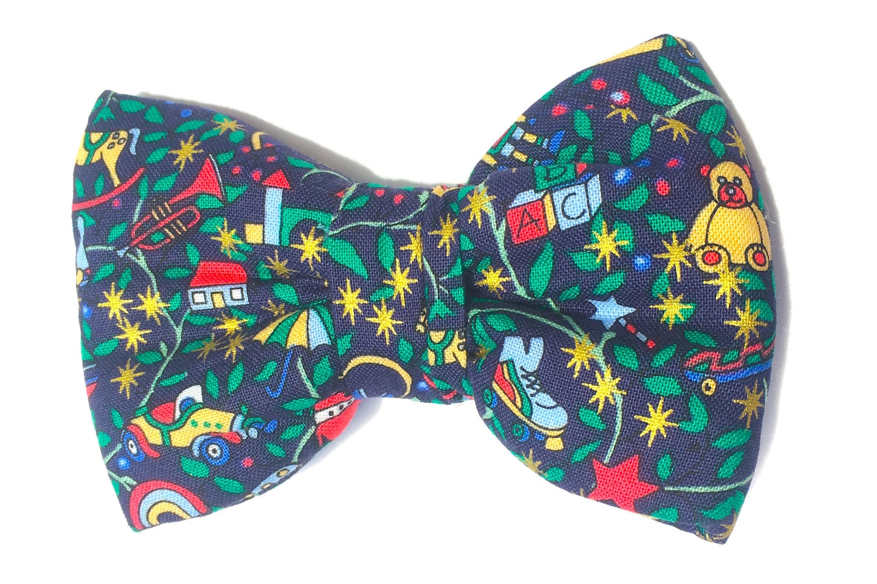 Christmas design bowtie for dogs in Liberty print