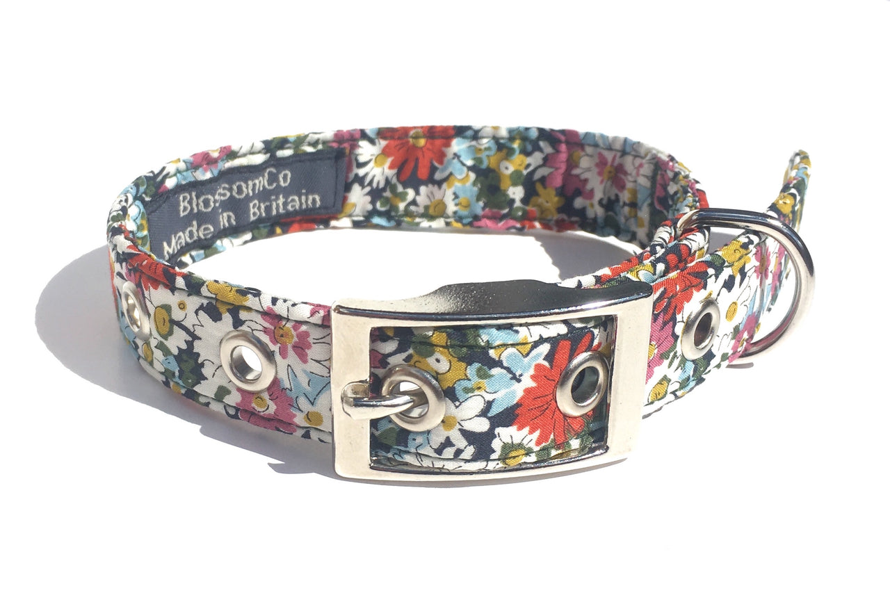 Handmade Liberty Print dog collar in Libby design