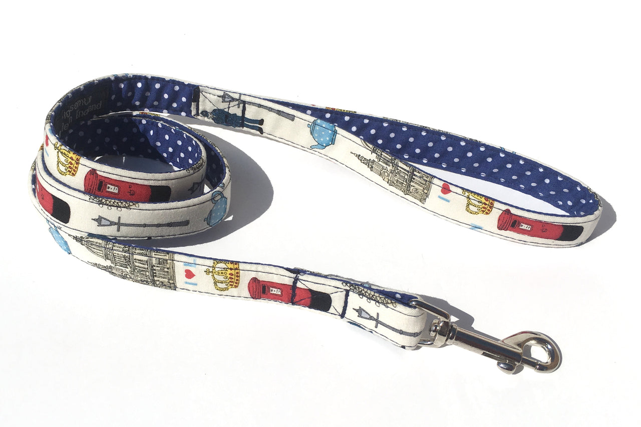 Made in Britain dog lead with London theme design
