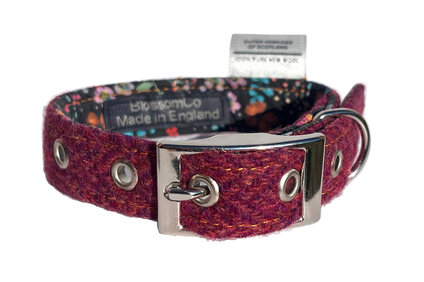 Harris Tweed dog collar in Raspberry pink. The Flodaigh design is handmade by BlossomCo