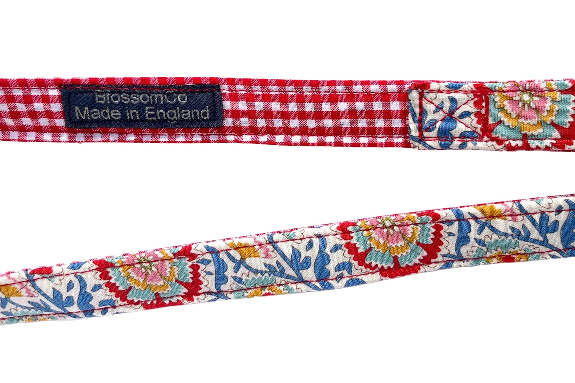 image showing back and front sides of the Matilda soft floral fabric dog lead by BlossomCo