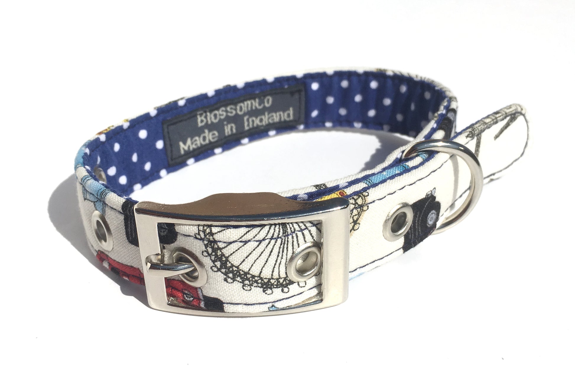 British dog collar with iconic London landmarks